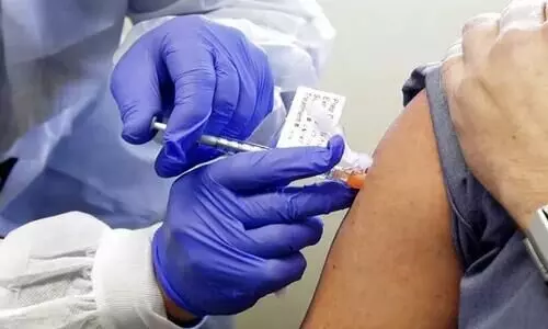 കോവിഡ് വാക്സിന്‍ എടുക്കാം; രണ്ട് മാസത്തേക്ക് മദ്യപിക്കരുതെന്ന് മുന്നറിയിപ്പ്