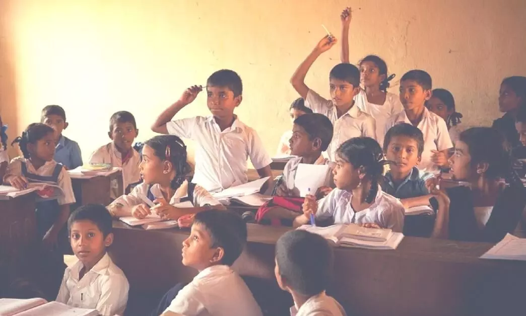 സ്​കൂൾ, കോളജ്​ തുറക്കലും പരീക്ഷയും; 17ന്​ ​േയാഗം