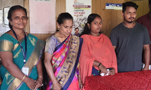 മൂന്നാം വയസിൽ കണ്ണിൽ നിന്നകന്ന മകൾ തിരിച്ചെത്തിയത്​ 28ാം വയസിൽ