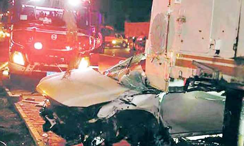 വാ​ഹ​നാ​പ​ക​ടം: ര​ണ്ടു​പേ​ർ മ​രി​ച്ചു