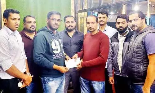 കൊ​യി​ലാ​ണ്ടി​ക്കൂ​ട്ടം ആ​യി​ഷ ചി​കി​ത്സ സ​ഹാ​യ​ധ​നം കൈ​മാ​റി