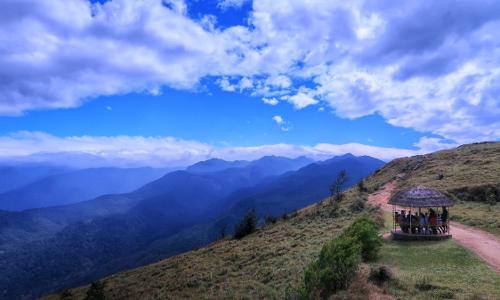 മൂന്ന് ദിവസത്തേക്ക് പൊന്മുടിയിലേക്കുള്ള രാത്രി യാത്രക്ക് വിലക്ക്
