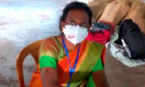 പാർട്ടി ചിഹ്നമുള്ള മാസ്​ക് ധരിച്ച ഉദ്യോഗസ്ഥക്ക്​ സസ്​പെൻഷൻ