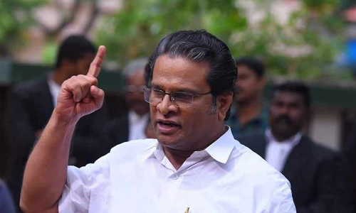 കളമറിഞ്ഞ് കളിക്കൂ, സുരേഷ് ഗോപിക്ക് ഹരീഷ് പേരടിയുടെ മുന്നറിയിപ്പ്