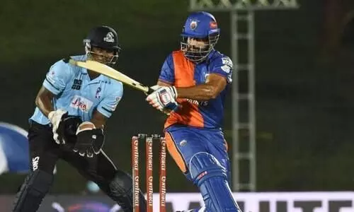 ഇർഫാൻ പത്താൻ നിർത്തിയിട്ടില്ല; 150 വി​ക്ക​റ്റും 2000 റ​ൺ​സു​മാ​യി താരം