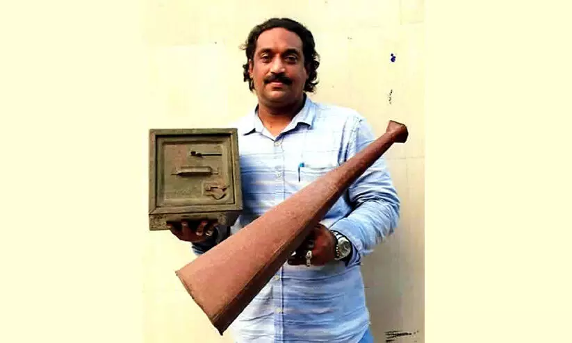 latheef nadakkkavu with ballot box and megaphone latheef nadakkkavu with ballot box and megaphone