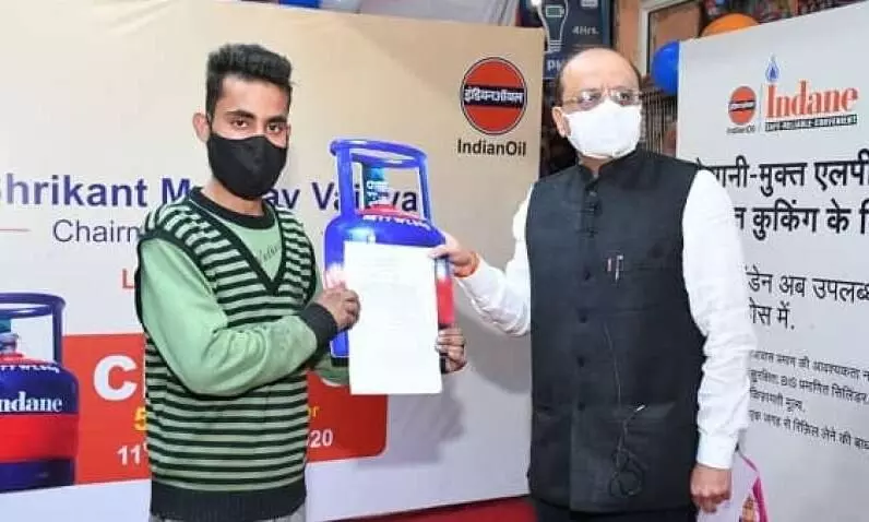 അഞ്ചുകിലോ എൽ.പി.ജി സിലിണ്ടർ ഇനി ഛോട്ടു അഞ്ചുകിലോ എൽ.പി.ജി സിലിണ്ടർ ഇനി ഛോട്ടു