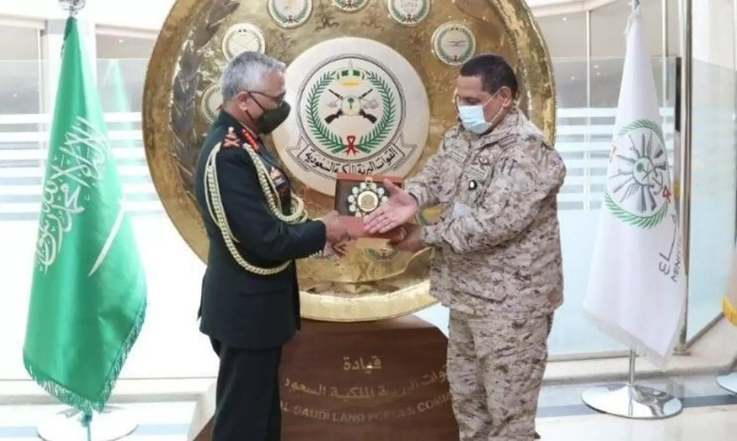 ഇന്ത്യൻ കരസേനാ മേധാവി റിയാദിലെത്തി