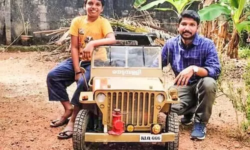 ലൂസിഫറിെൻറ കുഞ്ഞൻ ജീപ്പ് ഇനി അമൃതേഷിന് സ്വന്തം ലൂസിഫറിെൻറ കുഞ്ഞൻ ജീപ്പ് ഇനി അമൃതേഷിന് സ്വന്തം