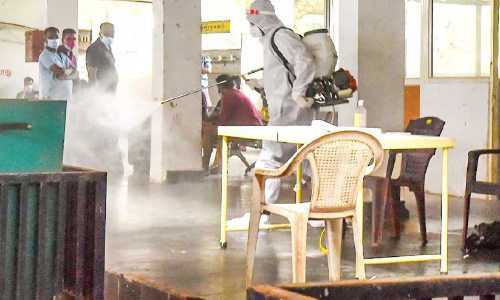 കോവിഡ്-19 പ്രതിരോധം: സന്നിധാനത്ത് പരിശോധന ക്യാമ്പ് സംഘടിപ്പിച്ചു