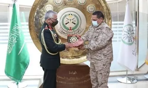 ഇന്ത്യൻ കരസേനാ മേധാവി റിയാദിലെത്തി