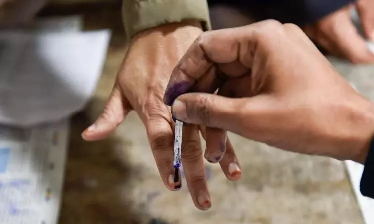 വോട്ട്​ ചെയ്യാൻ പേന പാടില്ല