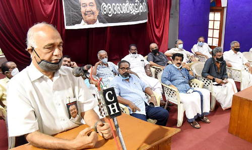 ആ ആഗ്രഹവും പൂർത്തിയാക്കി നഗരം കഥാകാരനെ യാത്രയാക്കി