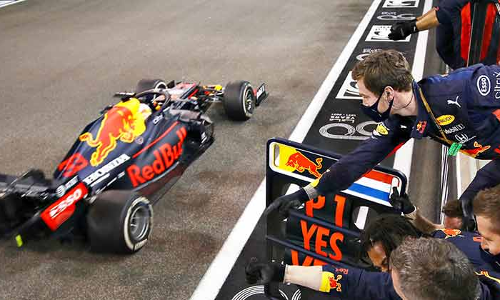 ഫോർമുല വൺ കാറോട്ടം: യാസ്​ മറീനയിൽ വെർസ്​റ്റാപ്പെൻ തന്നെ താരം