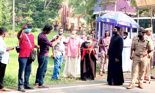 ക​ട്ട​ച്ചി​റ സെൻറ്​ മേ​രീ​സ് പ​ള്ളി​: യാ​ക്കോ​ബാ​യ വി​ഭാ​ഗത്തി​െൻറ നീ​ക്കം പൊ​ലീ​സ് ത​ട​ഞ്ഞു