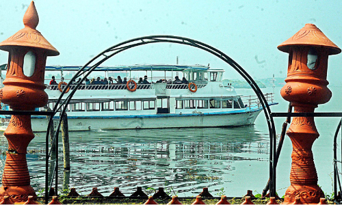 പച്ചപിടിച്ച് ടൂറിസം: വിനോദസഞ്ചാര കേന്ദ്രങ്ങൾ ഉണരുന്നു