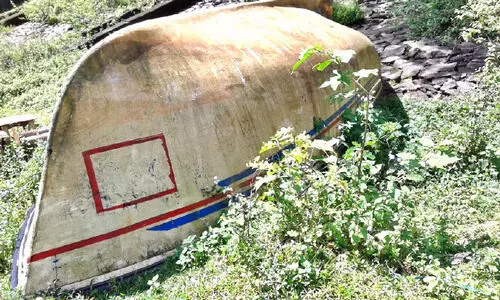 ഇ​ടു​ക്കി ജ​ലാ​ശ​യ​ത്തിൽ ബോട്ട് സർവിസ് നിലച്ചു; നൂറുകണക്കിന്​ കുടുംബങ്ങൾ ദുരിതത്തിൽ