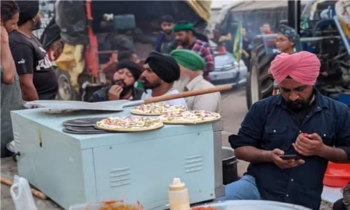 കർഷകർ വിഷം കഴിച്ചാൽ ആശങ്കയില്ല; പക്ഷേ, അവർ പിസ്സ തിന്നാൽ അതു വാർത്തയാണ്