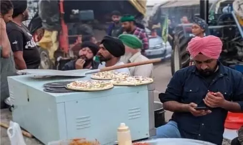 കർഷകർ വിഷം കഴിച്ചാൽ ആശങ്കയില്ല; പക്ഷേ, അവർ പിസ്സ തിന്നാൽ അതു വാർത്തയാണ്