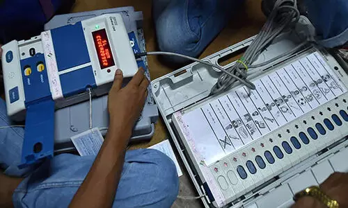 വോട്ടെണ്ണൽ കേന്ദ്രത്തിൽ കോവിഡ് മാനദണ്ഡങ്ങൾ കർശനമാക്കും