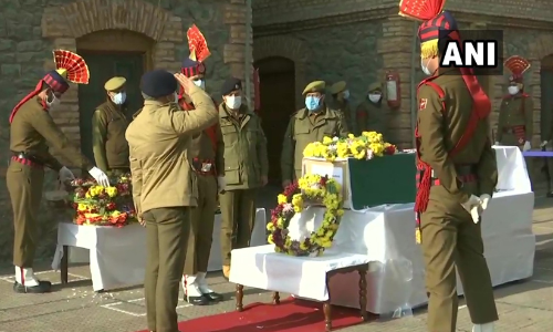 കശ്​മീരിൽ പി.ഡി.പി നേതാവിനു നേരെ വധ​ശ്രമം; അംഗരക്ഷകൻ മരിച്ചു