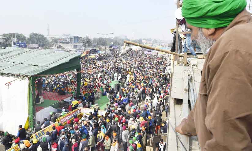 കൂടുതൽ വീറോടെ കർഷകർ; ഇന്ന് ഉപവാസം, ജില്ല ആസ്ഥാനങ്ങളിൽ ധർണ കൂടുതൽ വീറോടെ കർഷകർ; ഇന്ന് ഉപവാസം, ജില്ല ആസ്ഥാനങ്ങളിൽ ധർണ