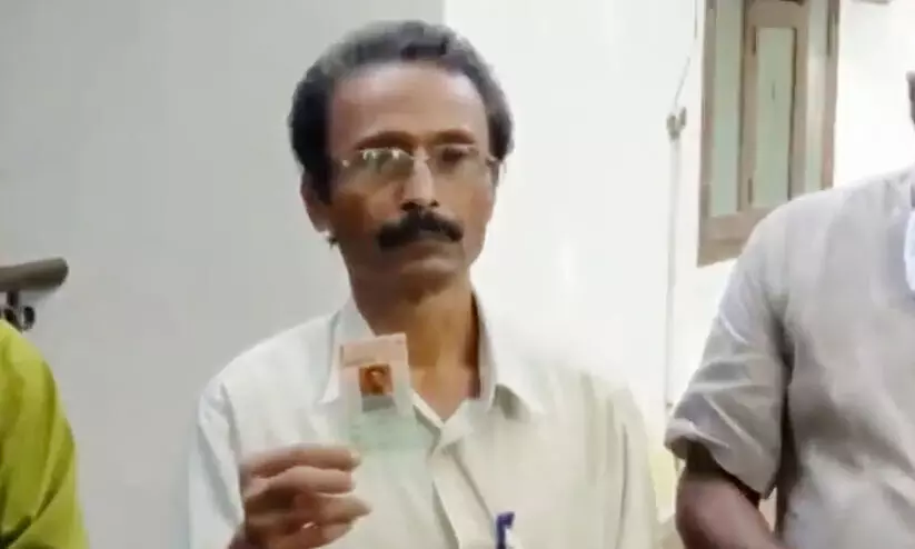 കണ്ണൂരിൽ രണ്ടിടത്ത്​ കള്ളവോട്ട്​ നടന്നതായി പരാതി​​; ​​‍​ടെ​േൻറഡ്​ ​ വോട്ട്​​ അനുവദിച്ച്​ പ്രിസൈഡിങ്​ ഓഫിസർ