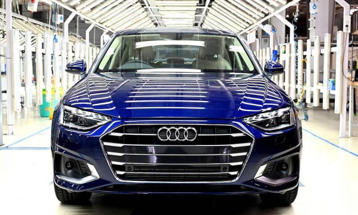 പരിഷ്കരിച്ച എ 4 പുറത്തിറക്കി ഒാഡി; 2021ൽ നിരത്തിലെത്തും പരിഷ്കരിച്ച എ 4 പുറത്തിറക്കി ഒാഡി; 2021ൽ നിരത്തിലെത്തും