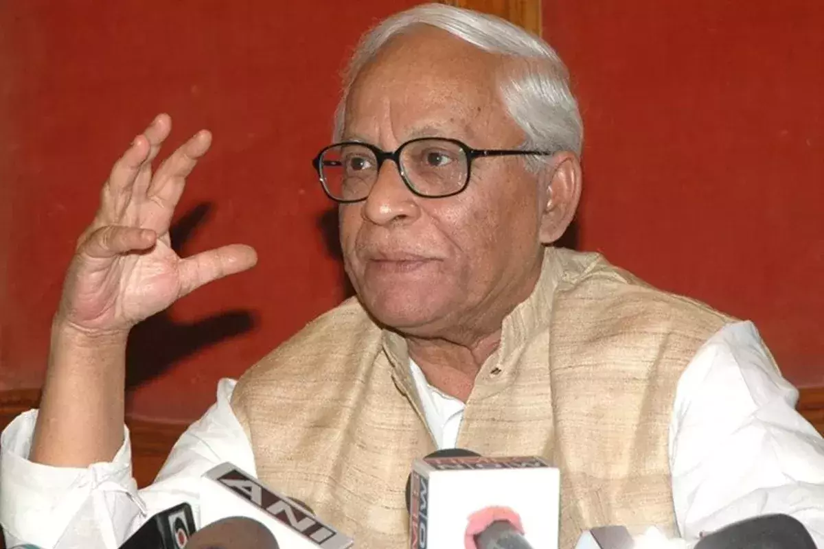 പശ്ചിമബംഗാള്‍ മുൻ മുഖ്യമന്ത്രി ബുദ്ധദേവ് ഭട്ടാചാര്യയെ ആശുപത്രിയിൽ പ്രവേശിപ്പിച്ചു