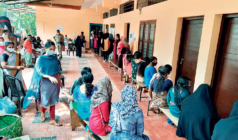 താനാളൂരിൽ വീടിന് നേരെ ആക്രമണം; സ്ഥാനാർഥി ഉൾപ്പെടെ ഏഴുപേർക്ക് പരിക്ക് താനാളൂരിൽ വീടിന് നേരെ ആക്രമണം; സ്ഥാനാർഥി ഉൾപ്പെടെ ഏഴുപേർക്ക് പരിക്ക്