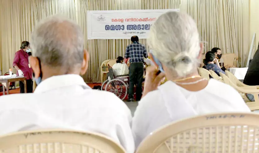 ഗാർഹിക പീഡന, സ്ത്രീധന പ്രശ്നങ്ങൾ വർധിക്കുന്നു –വനിത കമീഷൻ ഗാർഹിക പീഡന, സ്ത്രീധന പ്രശ്നങ്ങൾ വർധിക്കുന്നു –വനിത കമീഷൻ