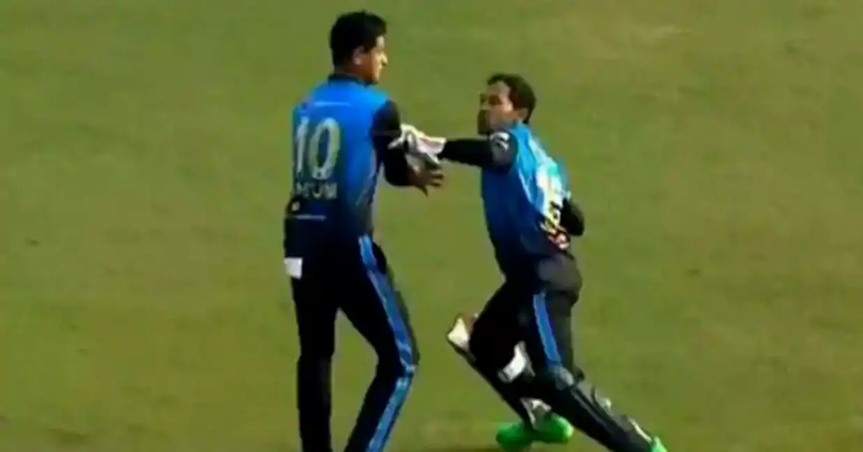 നസുമിനോടും ദൈവത്തോടും മാപ്പുചോദിച്ചു; മോശം പെരുമാറ്റത്തിൽ പ്രതികരണവുമായി മുഷ്​ഫിഖുർ VIDEO