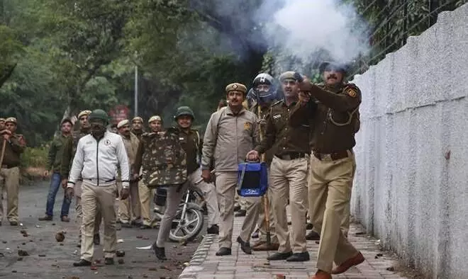 delhi police at jamia