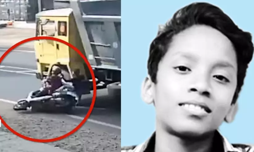 അമ്മയോടൊപ്പം സ്കൂട്ടറില് സഞ്ചരിക്കവെ ടിപ്പറിടിച്ച് 13കാരൻ മരിച്ചു അമ്മയോടൊപ്പം സ്കൂട്ടറില് സഞ്ചരിക്കവെ ടിപ്പറിടിച്ച് 13കാരൻ മരിച്ചു
