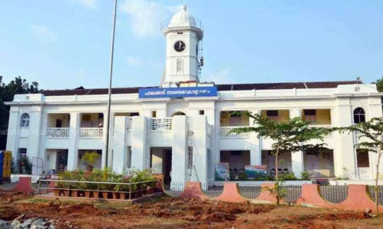 പാലക്കാട് നഗരസഭ: പുതിയ നേതൃത്വത്തിനായി തിരക്കിട്ട ചർച്ചകൾ