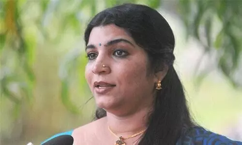 നിയമനതട്ടിപ്പിൽ ഉന്നത ഇടപെടലെന്ന്​ സംശയം; മന്ത്രിമാരുടെ പേരുകളും സരിത ഉപയോഗിച്ചു