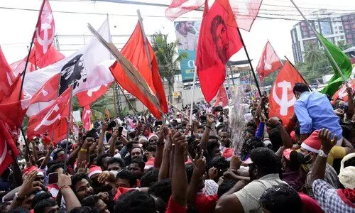 ഇടത്തോട്ട്​ ചാഞ്ഞ്​ തലസ്​ഥാനം