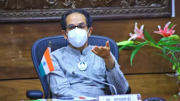 ഹിന്ദുത്വ ഉപേക്ഷിക്കാൻ മനസ്സില്ല, വോട്ടർമാരെ പാട്ടിലാക്കാൻ ഉദ്ധവ് താക്കറെ ഹിന്ദുത്വ ഉപേക്ഷിക്കാൻ മനസ്സില്ല, വോട്ടർമാരെ പാട്ടിലാക്കാൻ ഉദ്ധവ് താക്കറെ