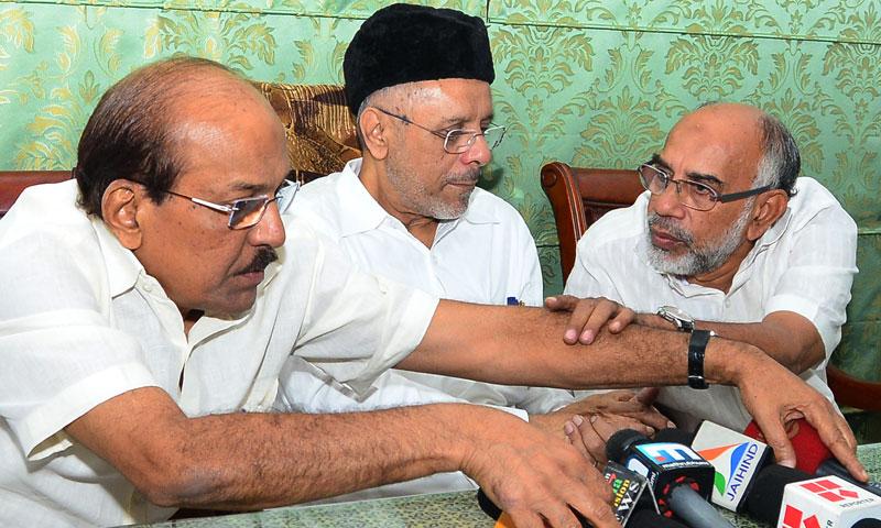 മുസ് ലിം ലീഗിന്റെ കോട്ട നിലനിർത്തിയെന്ന് തങ്ങൾ; യു.ഡി.എഫ് ഗൗരവമായി പരിശോധിക്കണമെന്ന് കുഞ്ഞാലിക്കുട്ടി മുസ് ലിം ലീഗിന്റെ കോട്ട നിലനിർത്തിയെന്ന് തങ്ങൾ; യു.ഡി.എഫ് ഗൗരവമായി പരിശോധിക്കണമെന്ന് കുഞ്ഞാലിക്കുട്ടി