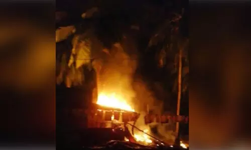 മലപ്പുറം പു​റ​ത്തൂ​രി​ൽ വി​ജ​യി​ച്ച ലീ​ഗ് സ്ഥാ​നാ​ർ​ഥി​യു​ടെ ക​ട​ക്ക്​ തീ​വെച്ചു