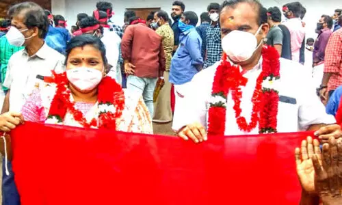 ദമ്പതികൾക്ക് തെരഞ്ഞെടുപ്പിൽ തിളക്കമാർന്ന വിജയം