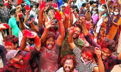 പാലക്കാട്ട് ഇളകാതെ ചെേങ്കാട്ട പാലക്കാട്ട് ഇളകാതെ ചെേങ്കാട്ട