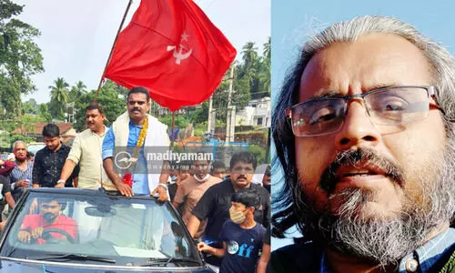 സ്വന്തം സ്ഥാനാർഥിയെ പൂജ്യം വോട്ടില്‍ തോല്‍പിച്ചവനെ വിജയരഥത്തില്‍ ഊരുചുറ്റിക്കുന്നു -ഡോ. ആസാദ്