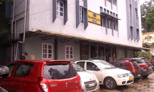 വയനാട്ടിൽ എട്ടി​െൻറ പണി കിട്ടി മുന്നണികൾ