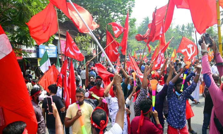 ഇടതു മേധാവിത്വം വിടാതെ കോർപറേഷനുകൾ ഇടതു മേധാവിത്വം വിടാതെ കോർപറേഷനുകൾ