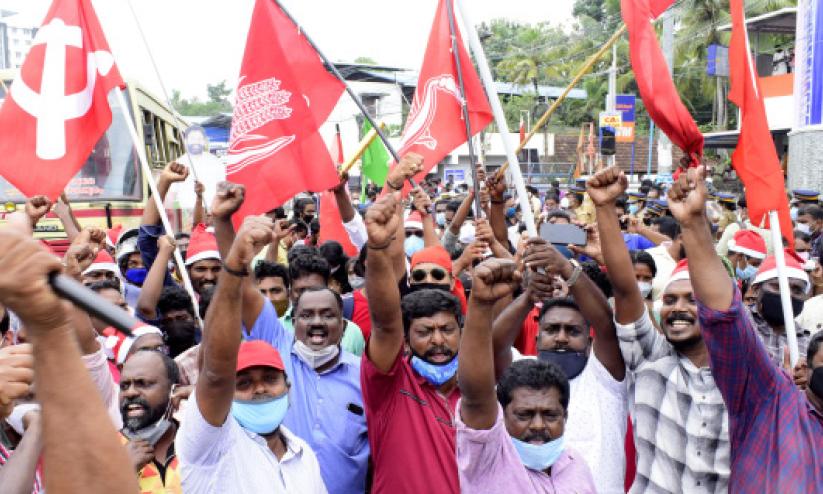 സെമിയിൽ കപ്പടിച്ച് എൽ.ഡി.എഫ് സെമിയിൽ കപ്പടിച്ച് എൽ.ഡി.എഫ്