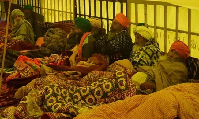 ഡൽഹിയിലെ സമരകേന്ദ്രത്തിൽ ഒരു കർഷകൻ കൂടി മരിച്ചു ഡൽഹിയിലെ സമരകേന്ദ്രത്തിൽ ഒരു കർഷകൻ കൂടി മരിച്ചു