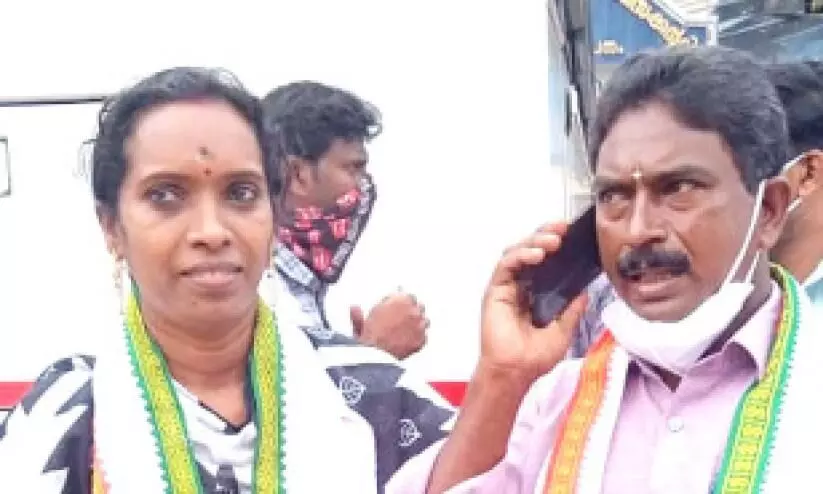 തൊ​ടി​യൂ​രി​ൽ ദ​മ്പ​തി​ക​ൾ വി​ജ​യി​ച്ചു, നെടുമ്പനയിൽ ഭാര്യമാർ ജയിച്ചു; ഭർത്താക്കന്മാർ തോറ്റു