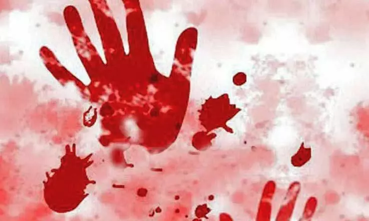 പൊലീസുകാരനും ഭാര്യയും കൊല്ലപ്പെട്ട നിലയിൽ; കൊന്നത്​ പ്രായപൂർത്തിയാകാത്ത മകളും കാമുകനുമെന്ന് സംശയം