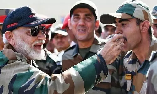 ഫണ്ടിനായി സൈനികരുടെ ശമ്പളവും കവർന്നു; പി.എം കെയേഴ്​സിലേക്ക്​ സേനകളെ കൊള്ളയടിച്ച്​ നേടിയത്​ കോടികൾ